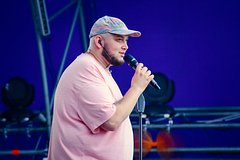 Уехавший с Украины рэпер пожаловался на беспредел в ВСУ