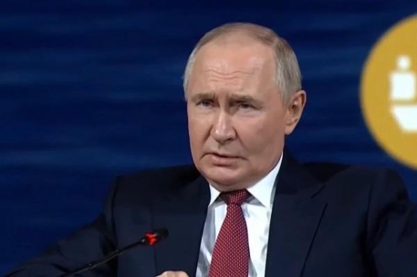 Путин выделил деньги для школ и больниц Южной Осетии из личного фонда