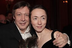 Ефремов передумал разводиться с пятой женой
