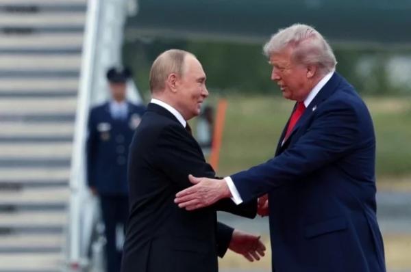 «Он подвел меня». Трамп затевает пустые разговоры и обижается на Путина