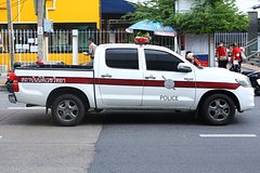 Российских артистов цирка привезли на стройку в Таиланде и обманули