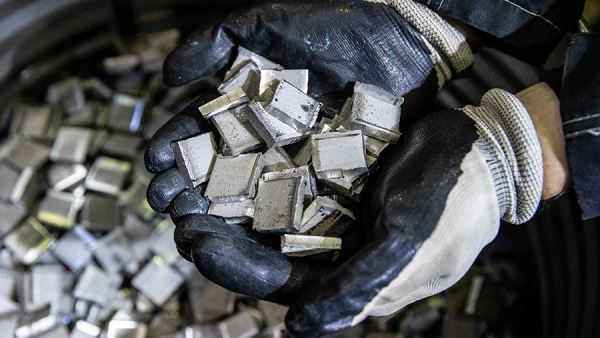 Евросоюз не включил российский никель в 19-й пакет санкций