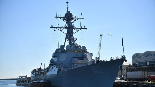 Ракетный эсминец США зашел в Балтийское море