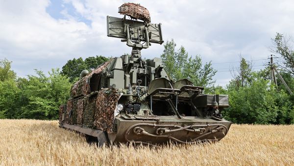 Силы ПВО в течение часа уничтожили 17 украинских беспилотников над регионами РФ